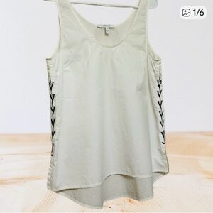 Derek Lam 10 Crosby Sleeveless Corset Top
Size 10 Excellent Condition No Flaws